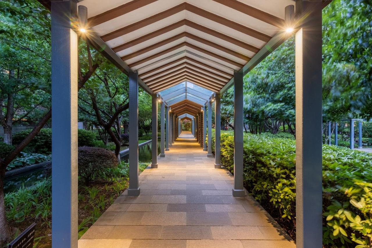 Millennium Hotel Wuxi Уси Екстериор снимка