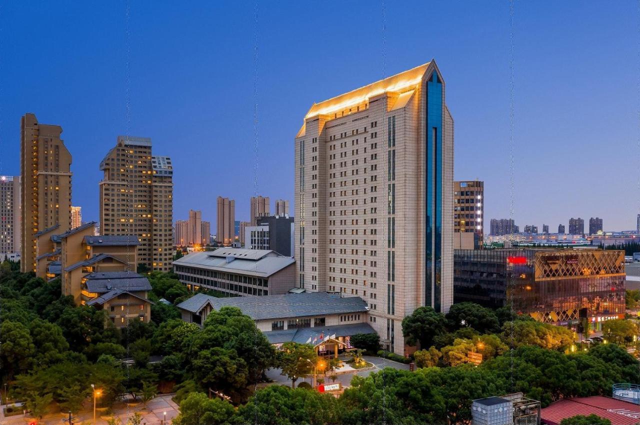 Millennium Hotel Wuxi Уси Екстериор снимка
