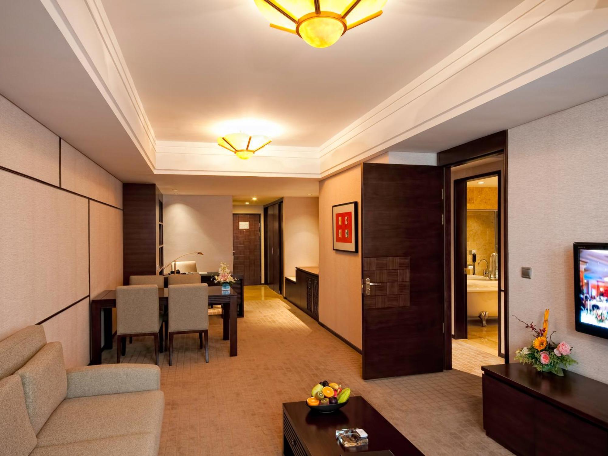 Millennium Hotel Wuxi Уси Екстериор снимка